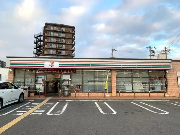 セブンイレブン茨木豊原町店：徒歩3分（約240m）