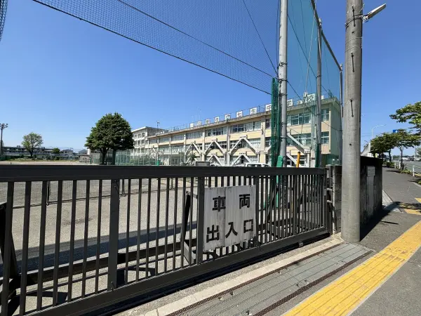 日野市立七生中学校
