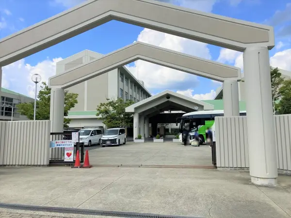 三田市立けやき台中学校まで徒歩10分(約750ｍ)