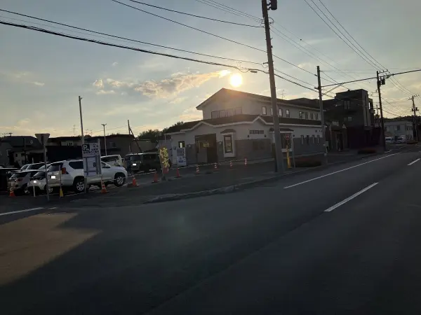 徒歩約8分です。