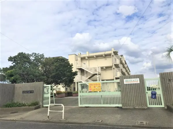 宝塚市立安倉中学校まで徒歩19分(約1500ｍ)