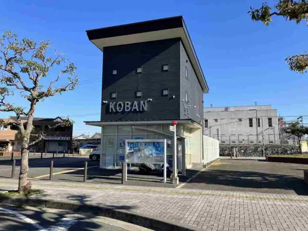 香芝警察署二上交番まで徒歩11分です。徒歩でもアクセスしていただきやすい距離です。