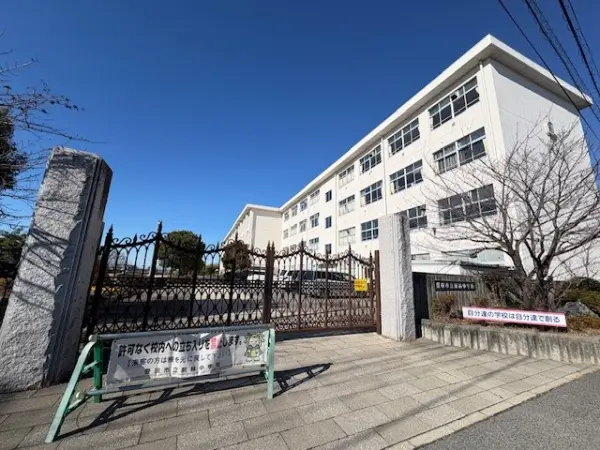 徒歩22分。中学校までは距離がありますが、毎日の通学を通して自然と体力づくりができそうです。
