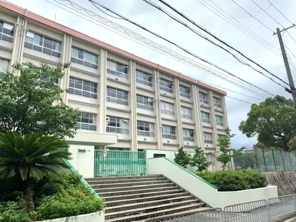西宮市立平木中学校徒歩１１分
