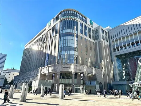 大丸札幌店です。
マンションから徒歩9分のところにあります。