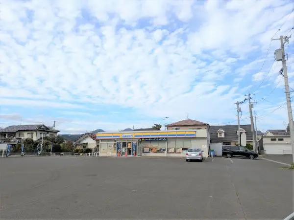 営業時間　3時～2時
2時～3時の間は休業