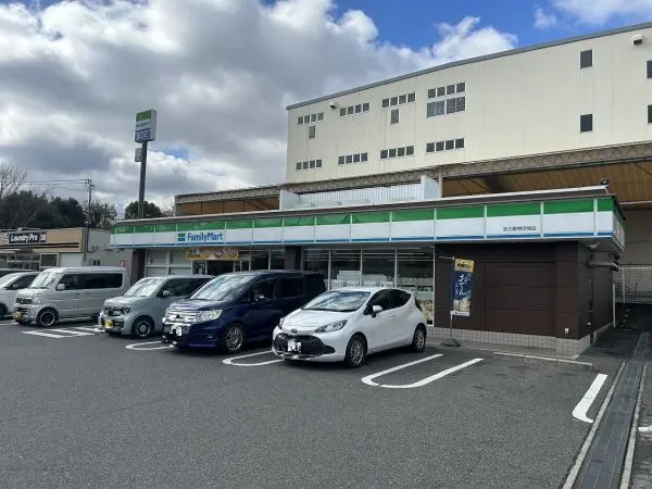 ファミリーマート泉北敷物団地店