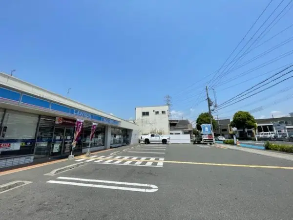 ローソン 伊丹野間北二丁目店車７分
