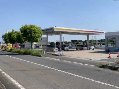 シェル石油秋篠SSまで徒歩7分です。
その他周辺施設等のご質問もお気軽にお問い合わせください。