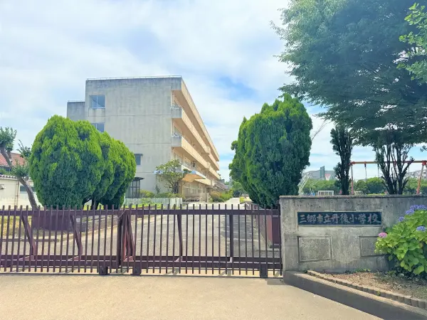 徒歩4分