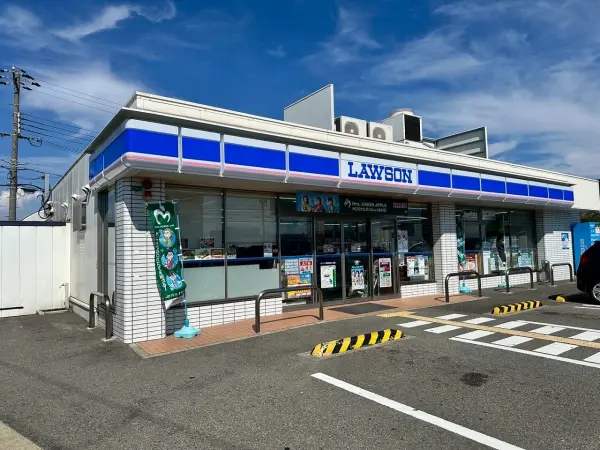 ローソン西明石５丁目店までは徒歩約２分です。毎日のお買い物もしていただきやすい距離です。
