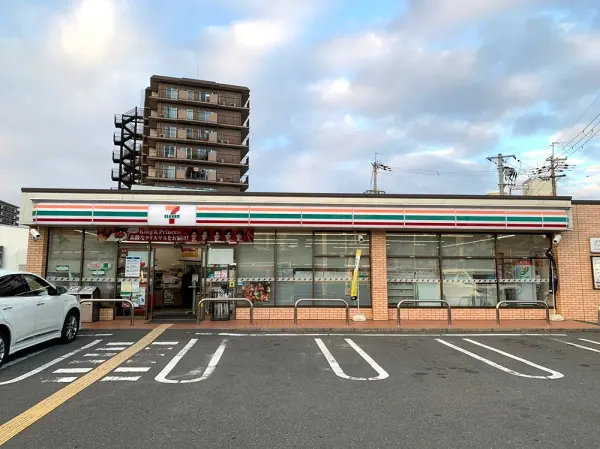 セブンイレブン茨木豊原町店：徒歩4分（約260m）