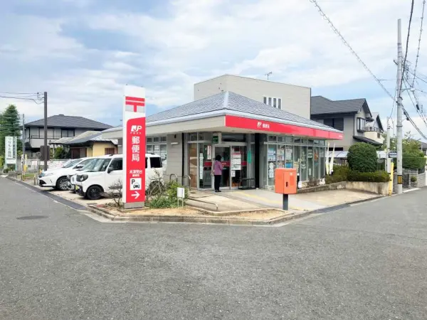 木津兜台郵便局まで徒歩9分です。
徒歩でも十分にアクセスしていただける距離となっております。