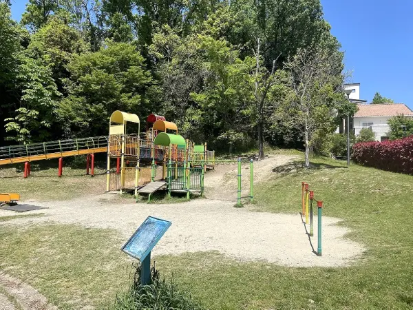 あさぎ里山公園：徒歩6分（約510m）