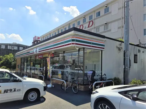 徒歩8分／24時間営業