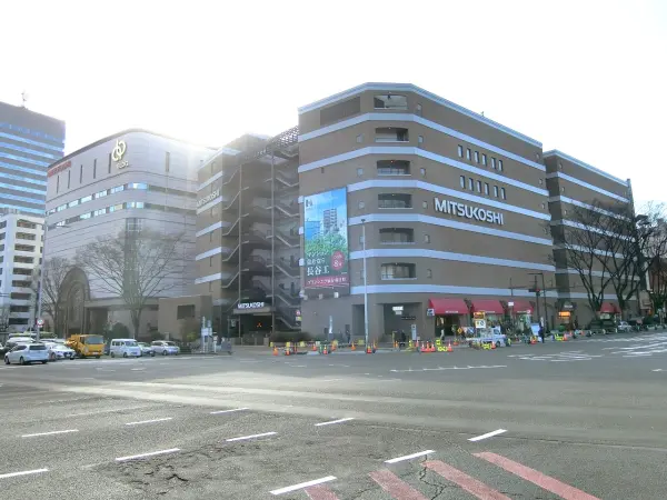 通常営業時間 午前10時~午後7時