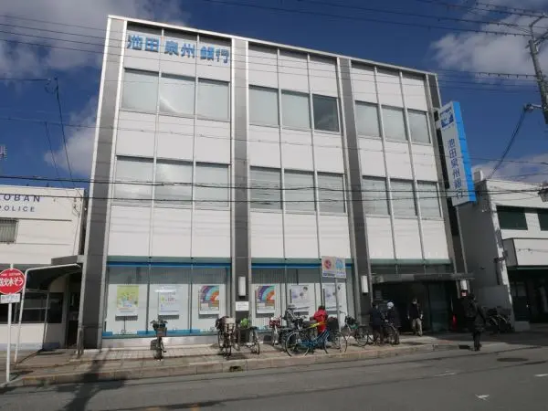 徒歩5分。阪急箕面線桜井駅近くに位置しており、出勤前やお出かけ前にもお立ち寄りいただけます。
