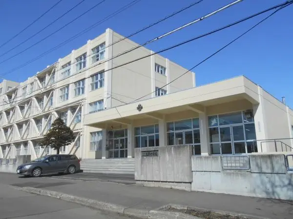 札幌市立太平中学校まで徒歩約10分
