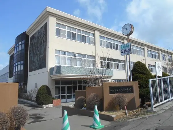 中学校は常盤中学校です