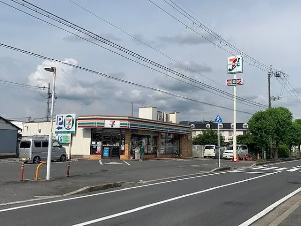 セブンイレブン奈良東九条町店までは徒歩7分です。毎日のお買い物もしていただきやすい距離です。