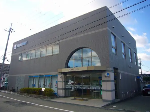 能勢電鉄妙見線山下駅からすぐの距離なので、通勤やお出かけの行き帰りに立ち寄ることができます。
