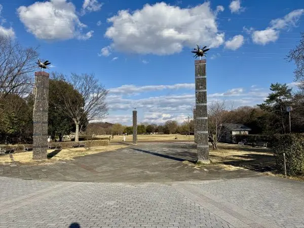 徒歩3分／小さいお子様と一緒に遊びに行くにも負担のない距離にある公園です。