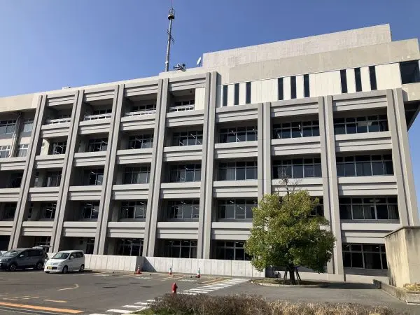 香芝市役所まで徒歩９分です。その他、銀行や郵便局等も徒歩１０分圏内にある住環境となっております。