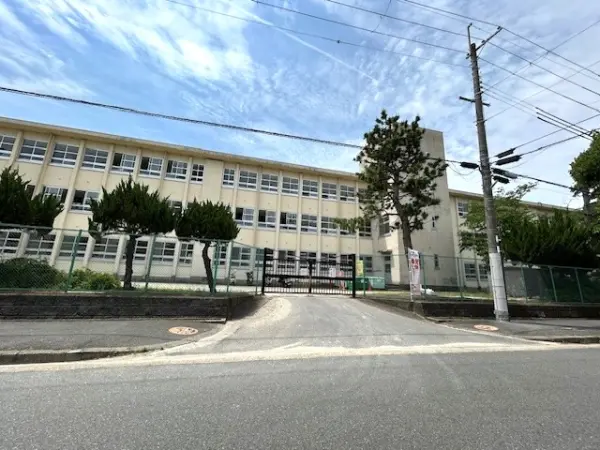 市立樟葉西小学校