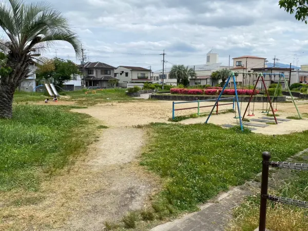 羽曳が丘中公園まで徒歩13分