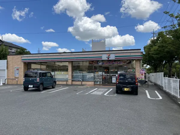 セブンイレブン豊明二村台店