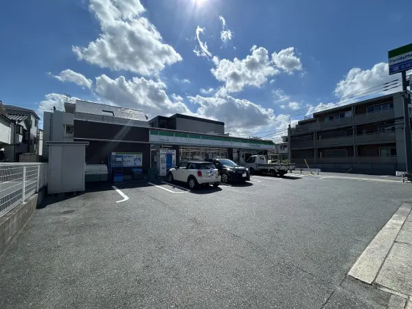ファミリーマート南行徳三丁目店