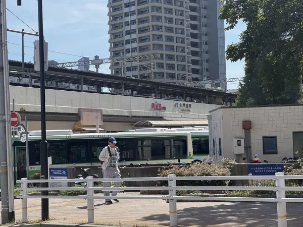 プリコ六甲道店までは徒歩約９分です。毎日のお買い物もしていただきやすい距離です。
