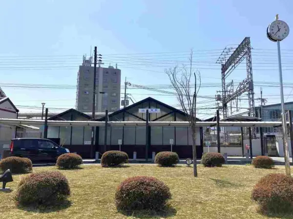 近鉄「近鉄下田」駅まで徒歩10分です。
JR線・近鉄線、2沿線利用可能な立地となっております。