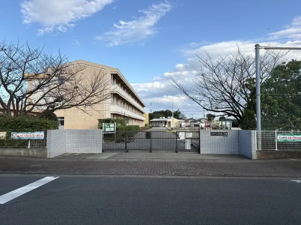 白岡市立白岡東小学校