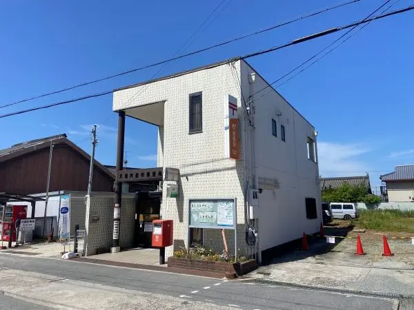 天理丹波市郵便局までは徒歩９分の立地です。ご質問等ございましたら、是非お気軽にお問い合わせください。