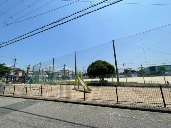 水口児童遊園地車９分