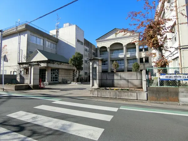 市立大袋小学校