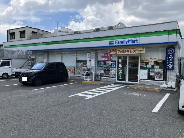 ファミリーマート羽曳野白鳥店まで徒歩約4分