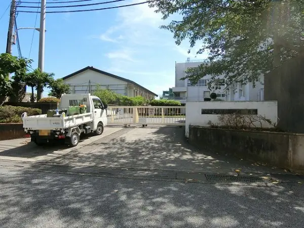 市立大袋北小学校