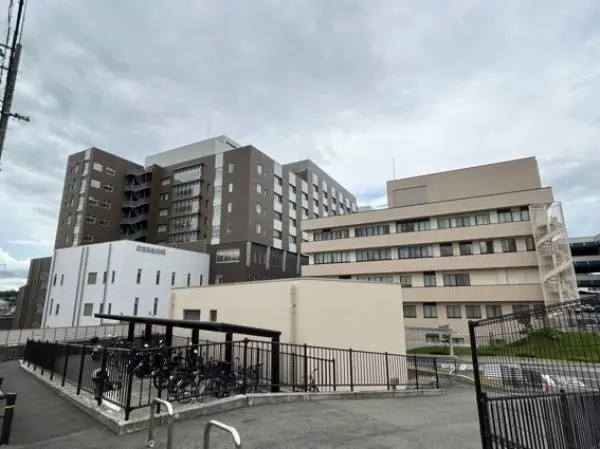 徒歩9分。地域と共に歩む病院として愛知県知事から承認を受けた地域医療支援病院です。