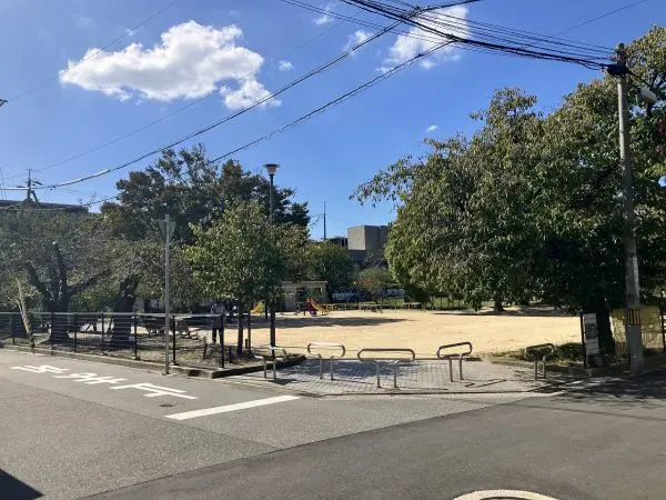 東甲子園公園まで徒歩５分