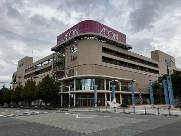 イオン三田ウッディタウン店徒歩１４分