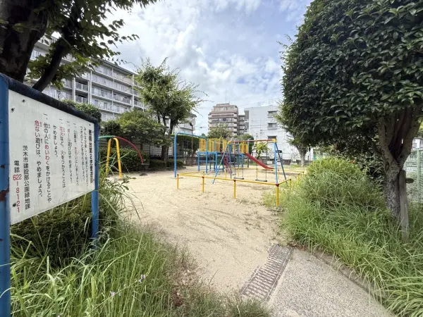 穂積台第2児童遊園 ：徒歩1分（100m）