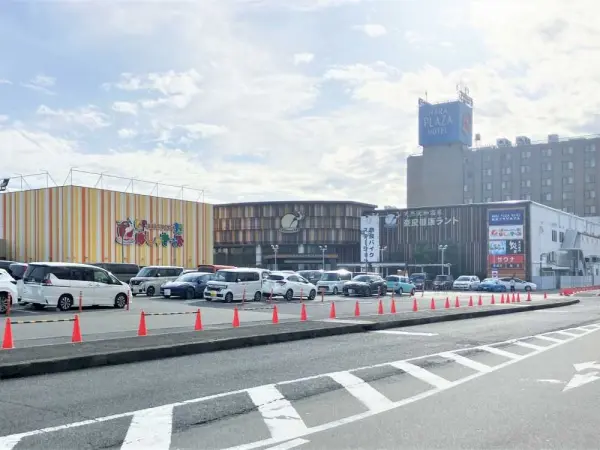 奈良健康ランドまで徒歩10分です。
お子さまを連れてお出かけもしていただきやすい距離です。