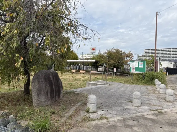 島ふれあい公園：徒歩4分（約280m）