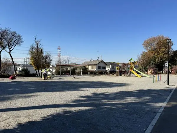 徒歩約17分/遺跡の跡地に作られた公園。遊具もいろいろあり広い芝生もあるのでピクニックも楽しめます。
