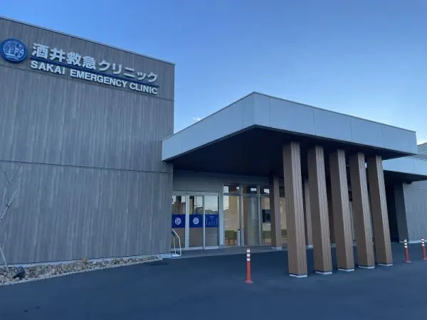 診療科目は救急科・小児救急・整形外科・脳神経外科・内科など。急患は24時間365日対応可能。