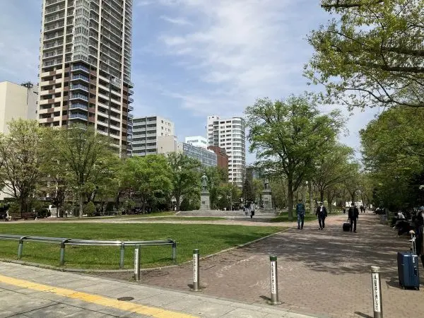 大通公園（西10丁目）