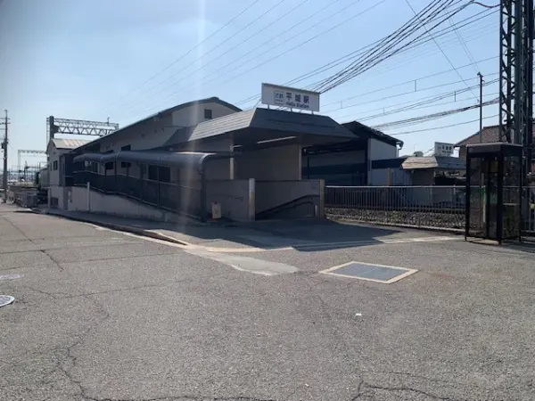 近鉄京都線平城駅まで徒歩16分です。
その他周辺施設等のご質問もお気軽にお問い合わせください。