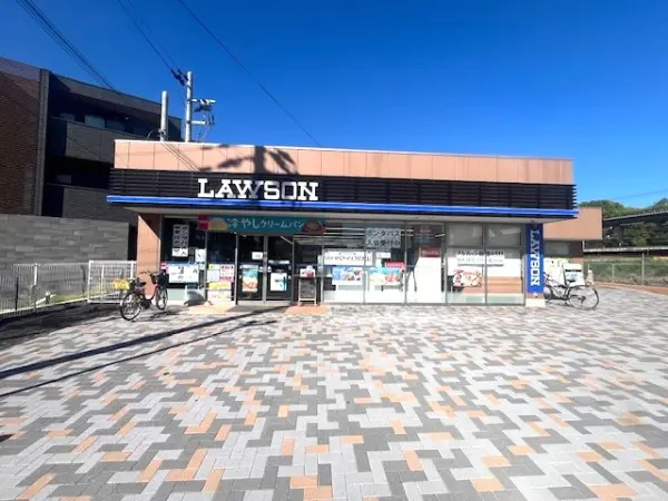 ローソンＪＲ島本駅西店までは徒歩１３分。その他周辺施設についても、是非お気軽にお問い合わせください。